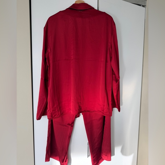 SKIMS Red Satin Pajama Set - Picture 12 of 14